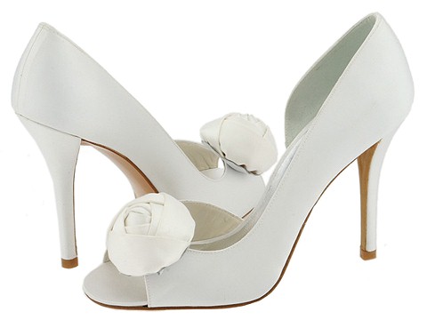 Incaltaminte de lux. Pantofi dama Stuart Weitzman - Pomposo - White Satin
