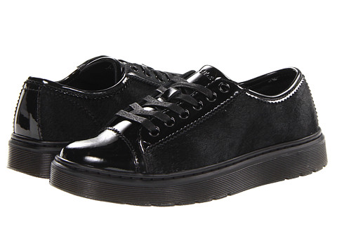 Adidasi Dr. Martens - Warp Toe Cap Lace-To-Toe Shoe - Black Patent Lamper Itallian Hair On. Vei arata grozav in orice ocazie, cu aspectul elegant si sofisticat al adidasilor de dama Warp Toe Cap Lace-To-Toe, pantofii sport pentru femei de la Dr. Martens.