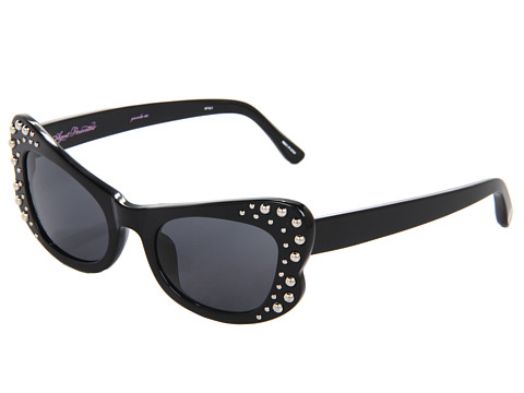 Ochelari de soare, ochelari de dama: Agent Provocateur; Culoare: Negru cu gri. Ochelarii Agent Provocateur, plini de forme retro, desene si modele de vis, au devenit realitate pentru toate fashionistele ce iubesc ochelarii deja vintage ai anilor 60-70. Cu nume inspirate precum Tempt Me, Thrill Me, Satisfy Me, Provoke Me, Admire Me, Delight Me, Electrify Me, puteti fi sigure ca veti impresiona.