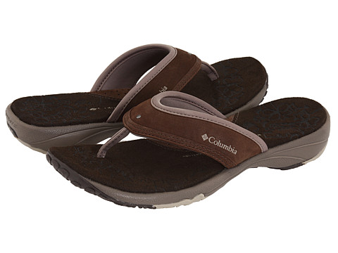 O pereche de sandale gen slapi de la Timberland cu o incredibila talpa din latex imbracata cu piele de caprioara sintetica. Asigurati-va ca in zilele active si fierbinti de vara, picioarele dvs vor avea parte de cele mai confortabile perechi de sandale. Talpa Omni-Grip nu lasa urme si iti va oferi cea mai buna tractiune si rezistenta la uzura pe care o poti avea de la o pereche de sandale.