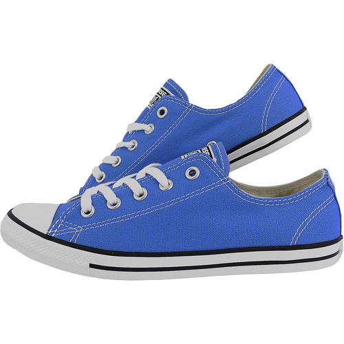 Cucereste strazile orasului cu noii tai tenisi de la Converse din seria Chuck Taylor Dainty OX! Fie de iesi la o plimbare prin oras cu prietenii, mergi la serviciu sau in concediu, ei iti vor fi mereu alaturi preocupandu-se de confortul tau. Sunt confectionati din material textil in interior si exterior, piciorul va respira, iar datorita faptului ca talpa este din cauciuc, pantoful este aderent la orice suprafata, oferind un plus de confort si stabilitate.
