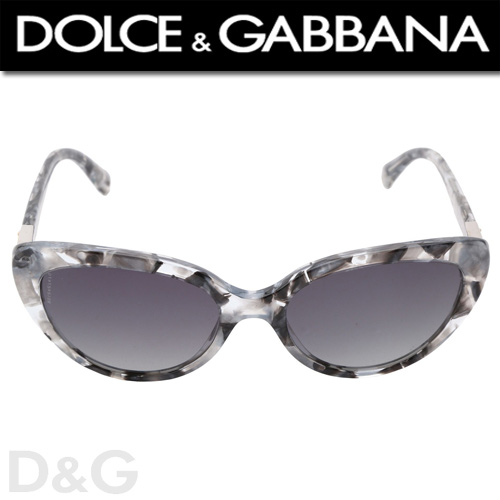 Dolce & Gabbana DG4194 Marble Grey Silver/Polarized Grey Gradient Aveti ocazia sa oferiti mai multa vivacitate unei tinute prin alaturarea unui accesoriu cu un design italian - o pereche de ochelari Dolce & Gabbana, de culoare Blue Gradient. Imprumutate din sfera office si smart casual, modelele de ochelari de soare Dolce e Gabbana pentru femei  constituie o varianta de accesorizare ultrasic.